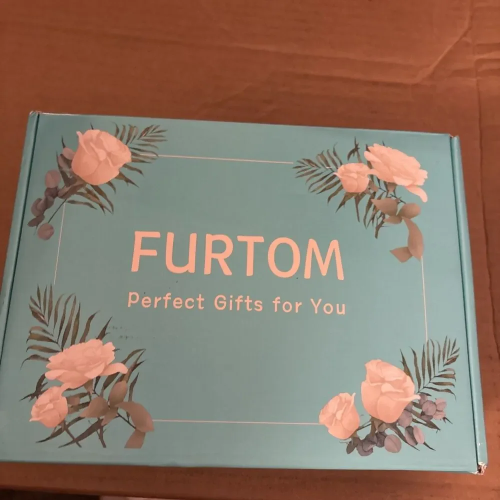 Furtom Purse and Hand Bag. New.